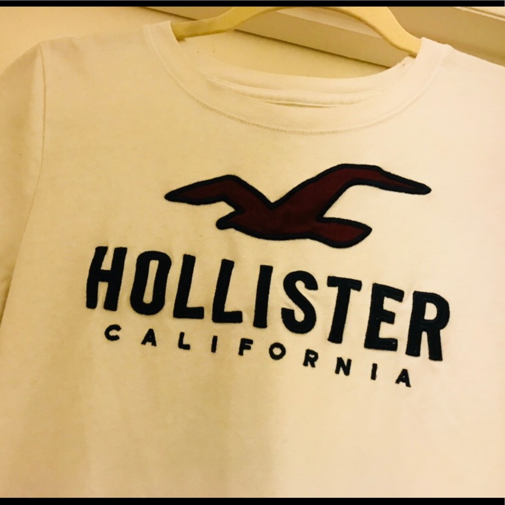 Hollister Tee